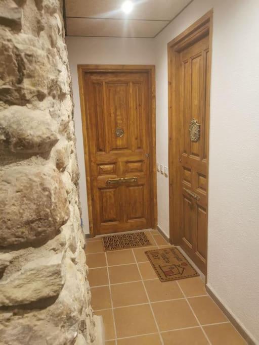 En El Corazon De Baga, Precioso Pueblo Medieval Buitenkant foto